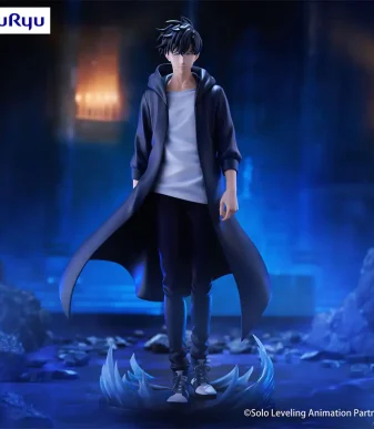 Sung Jinwoo solo leveling figure by FuRyu, detailed anime collectible from the Solo Leveling series.