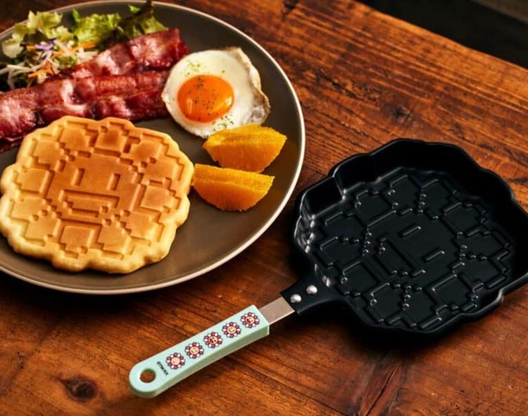 Takashi Murakami x Smart Magazine – Pixel Flower Pancake Maker: Where Art Meets Your Breakfast